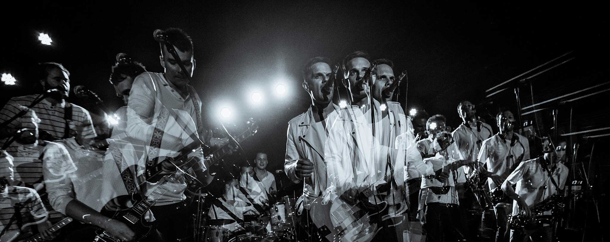 Full band picture Full band picture